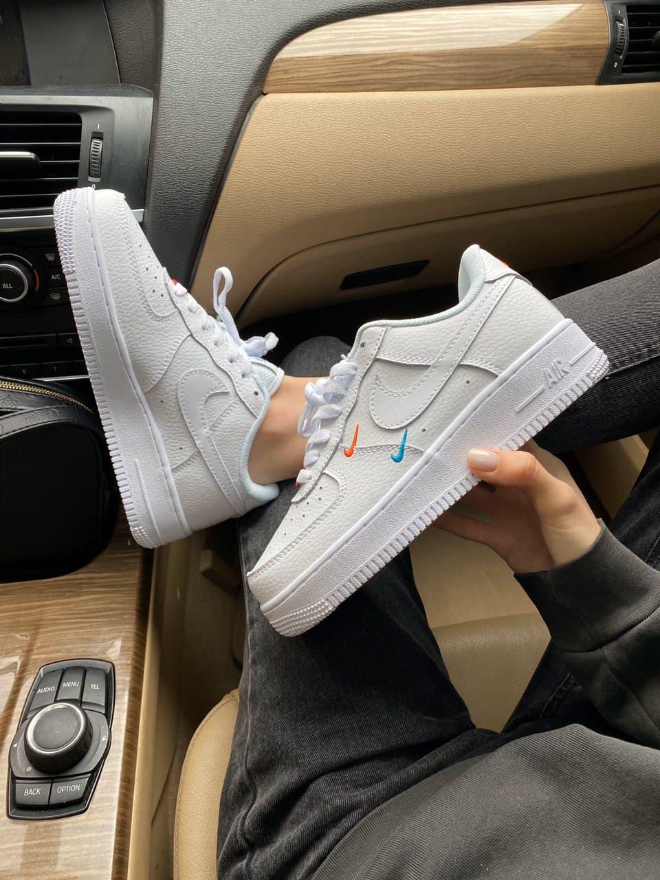 Nike Air Force 1 Swoosh White