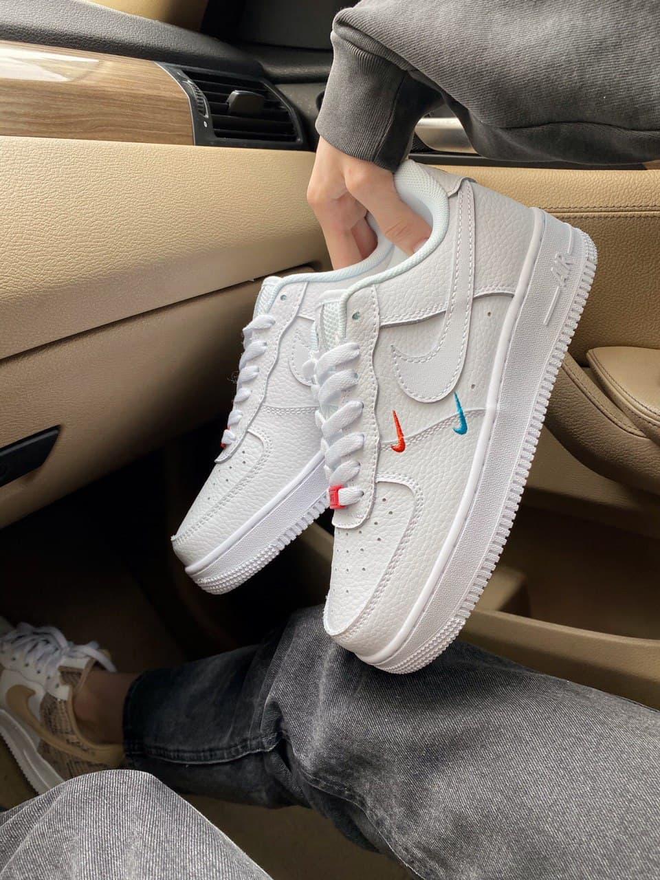 Nike Air Force 1 Swoosh White