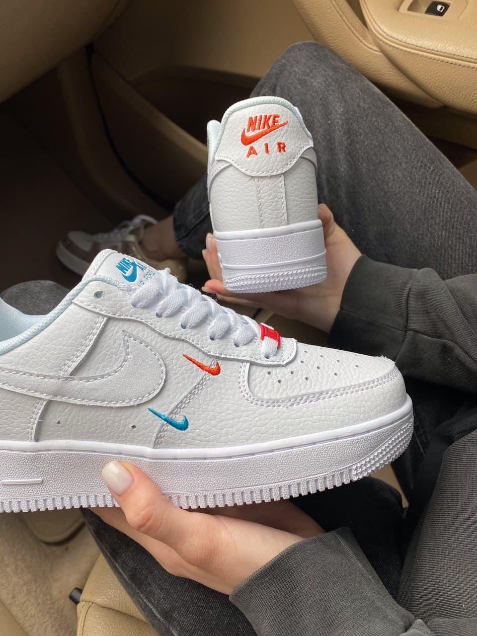 Nike Air Force 1 Swoosh White