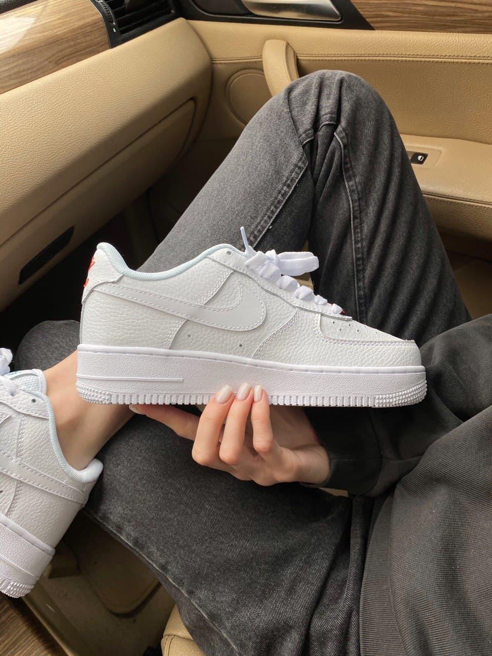 Nike Air Force 1 Swoosh White