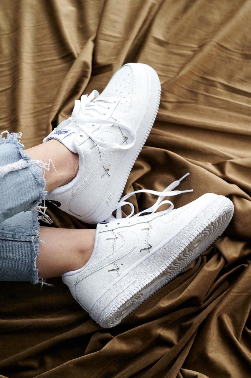 Nike Air Force 1 Metal Swoosh White