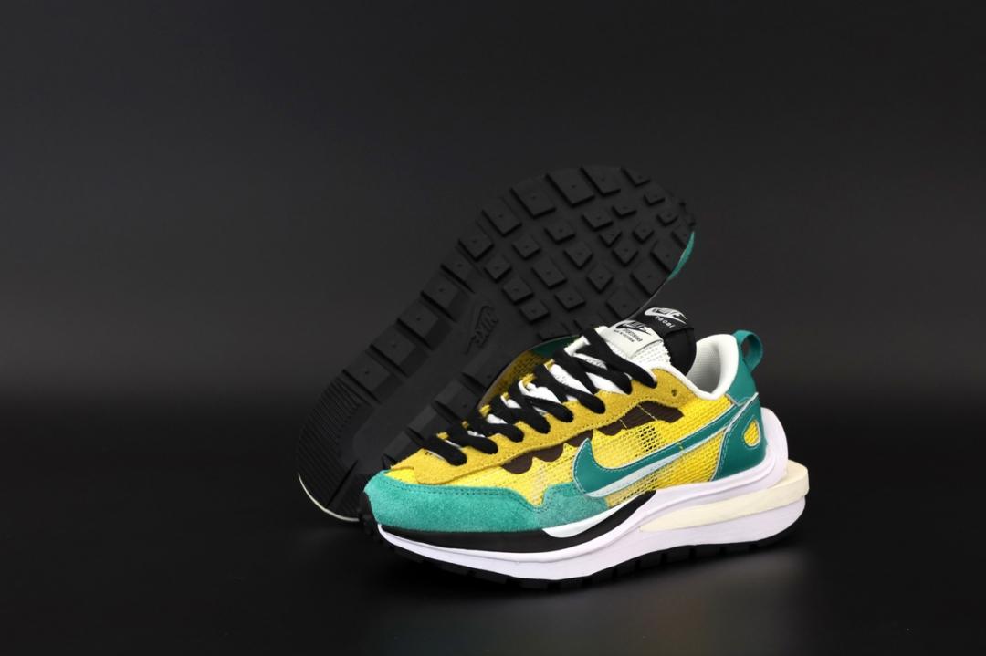 Nike VaporWaffle x Sacai Green