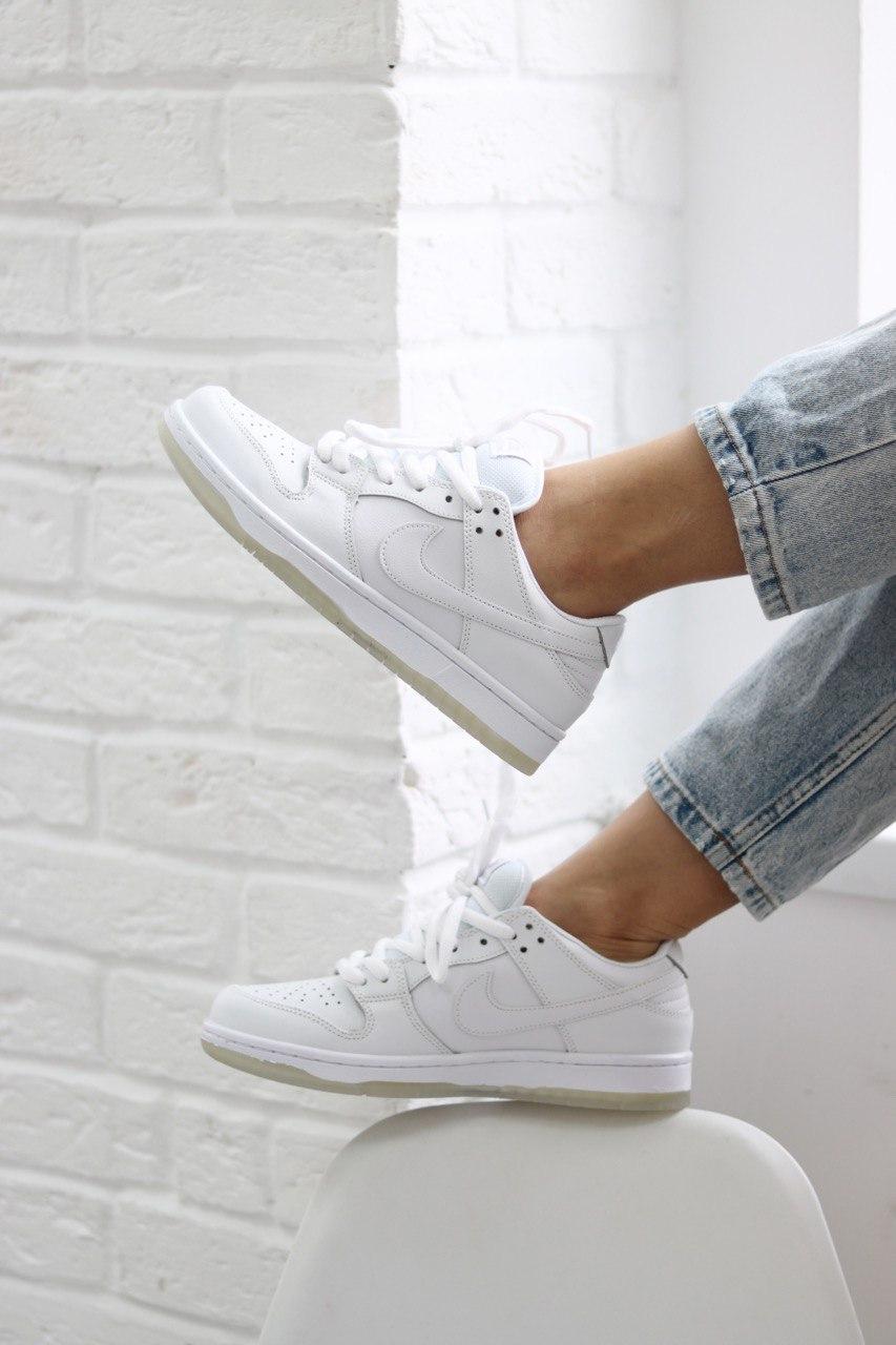 Nike Dunk Disrupt White
