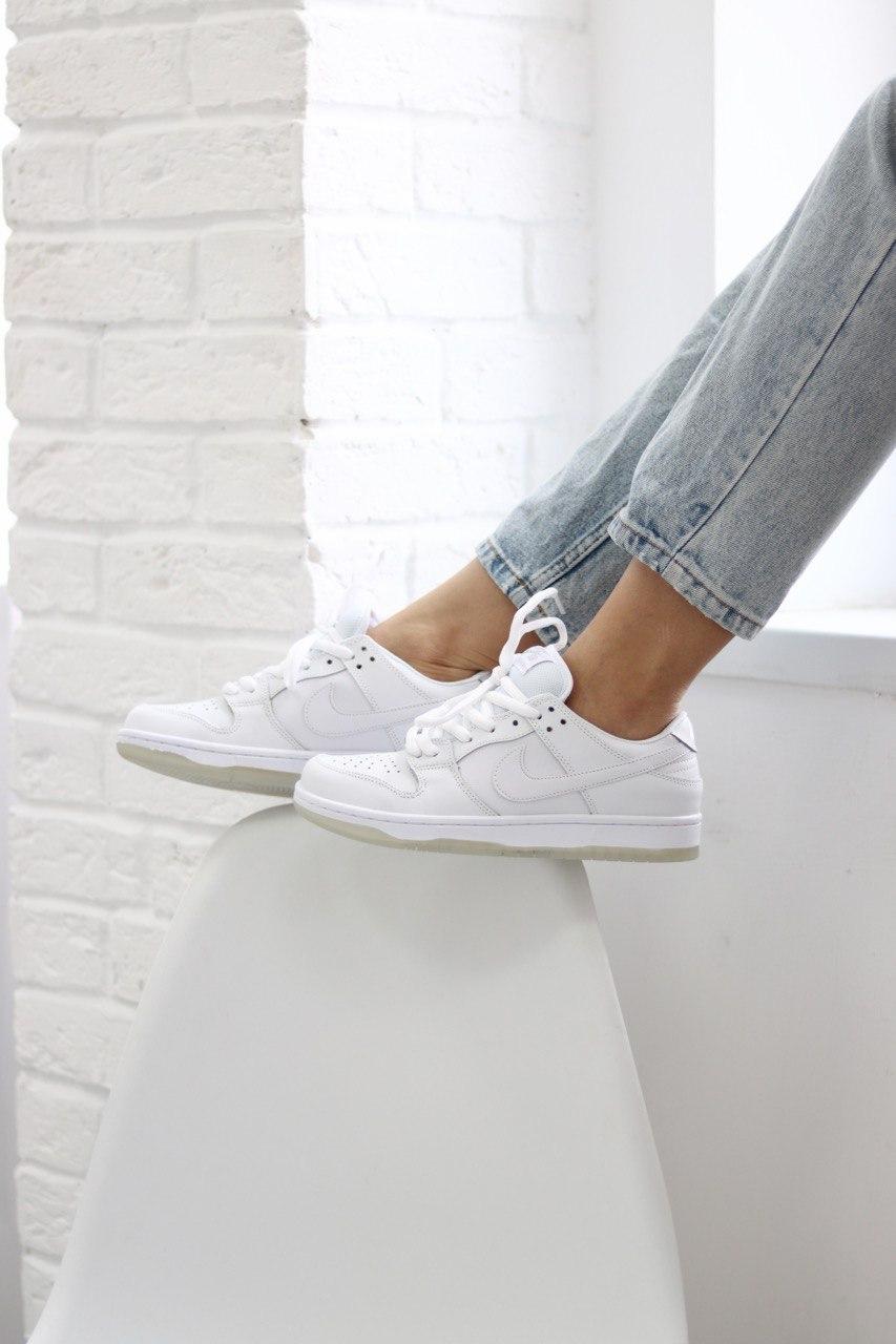 Nike Dunk Disrupt White