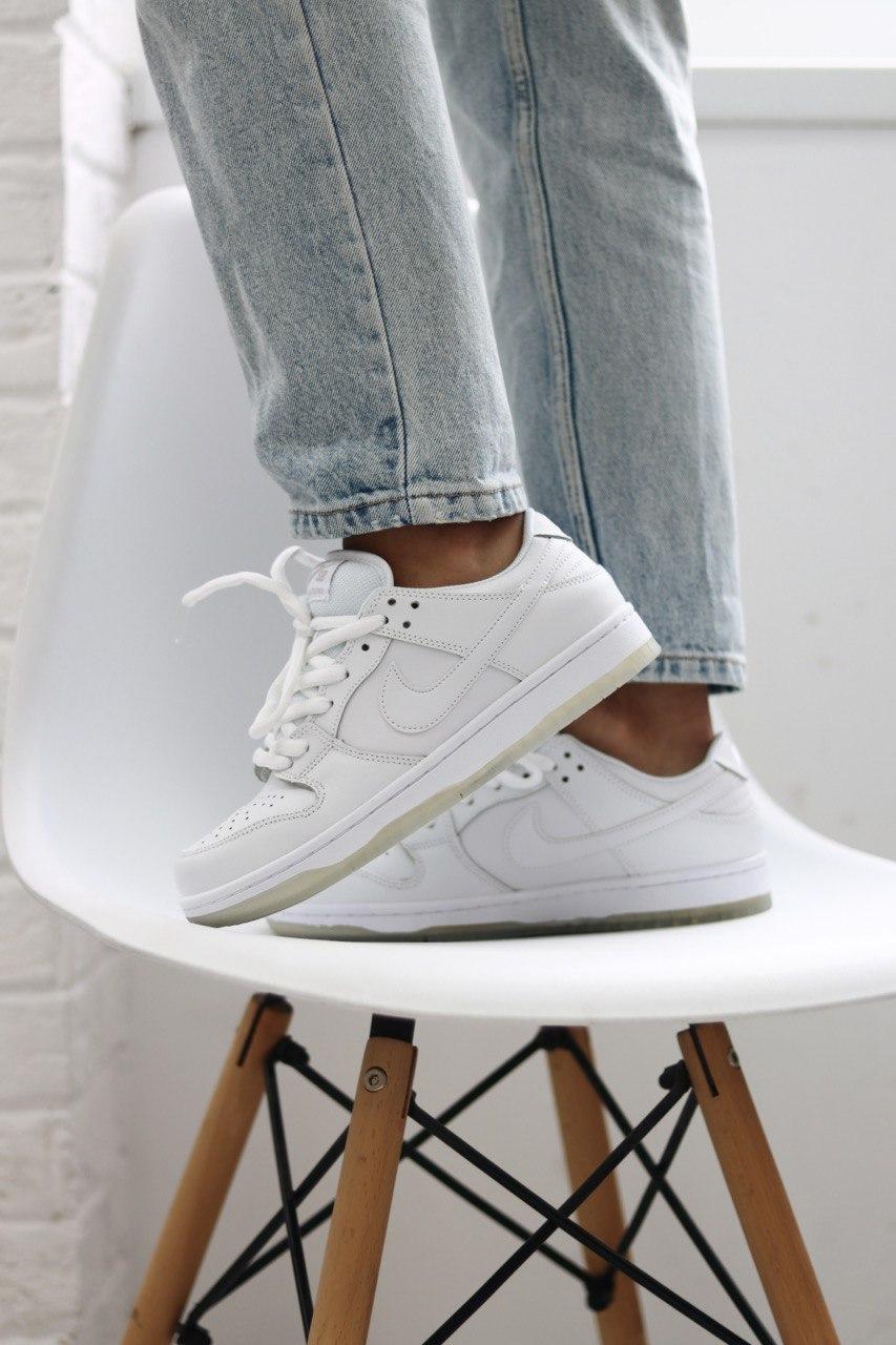 Nike Dunk Disrupt White