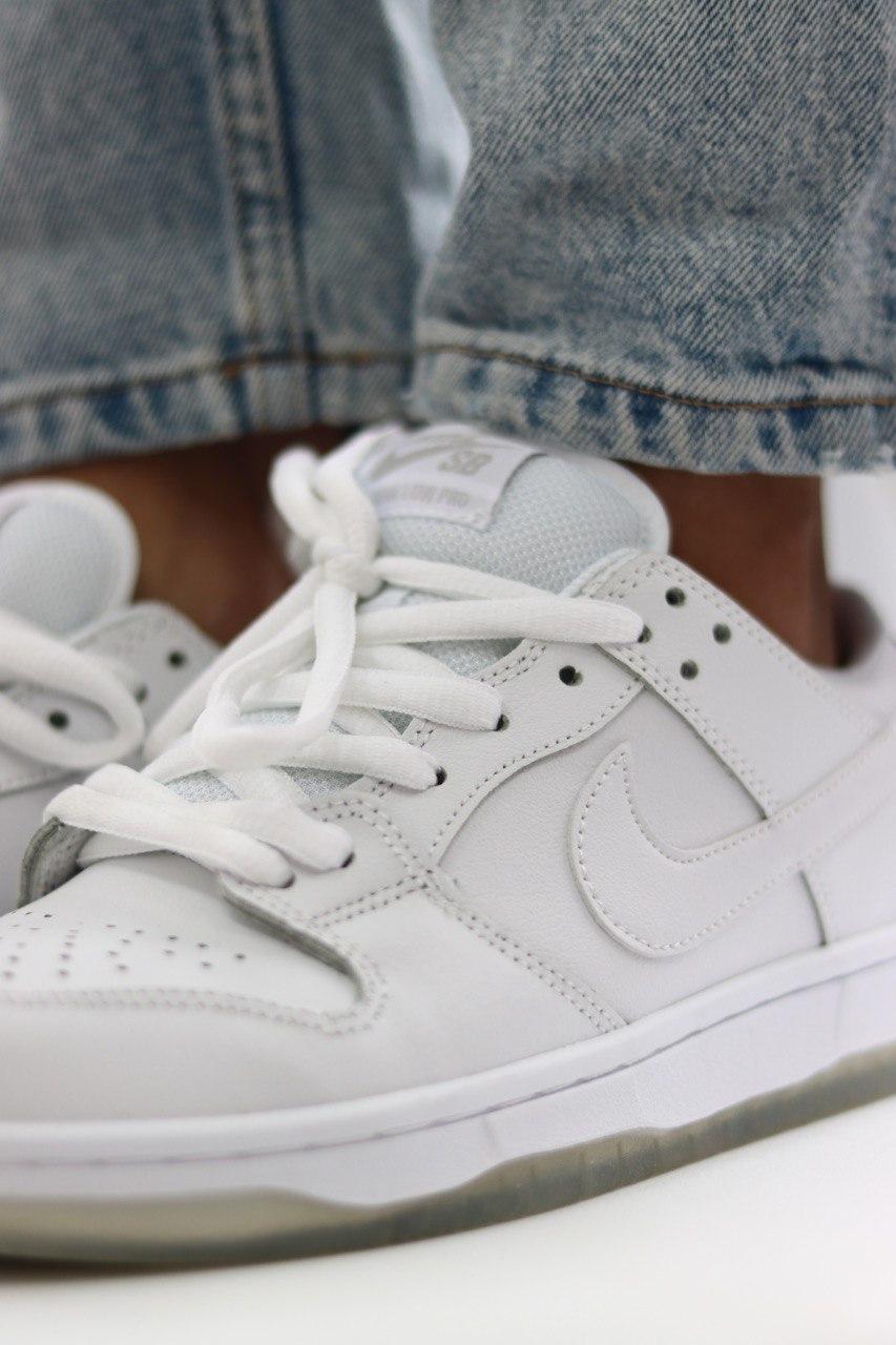 Nike Dunk Disrupt White