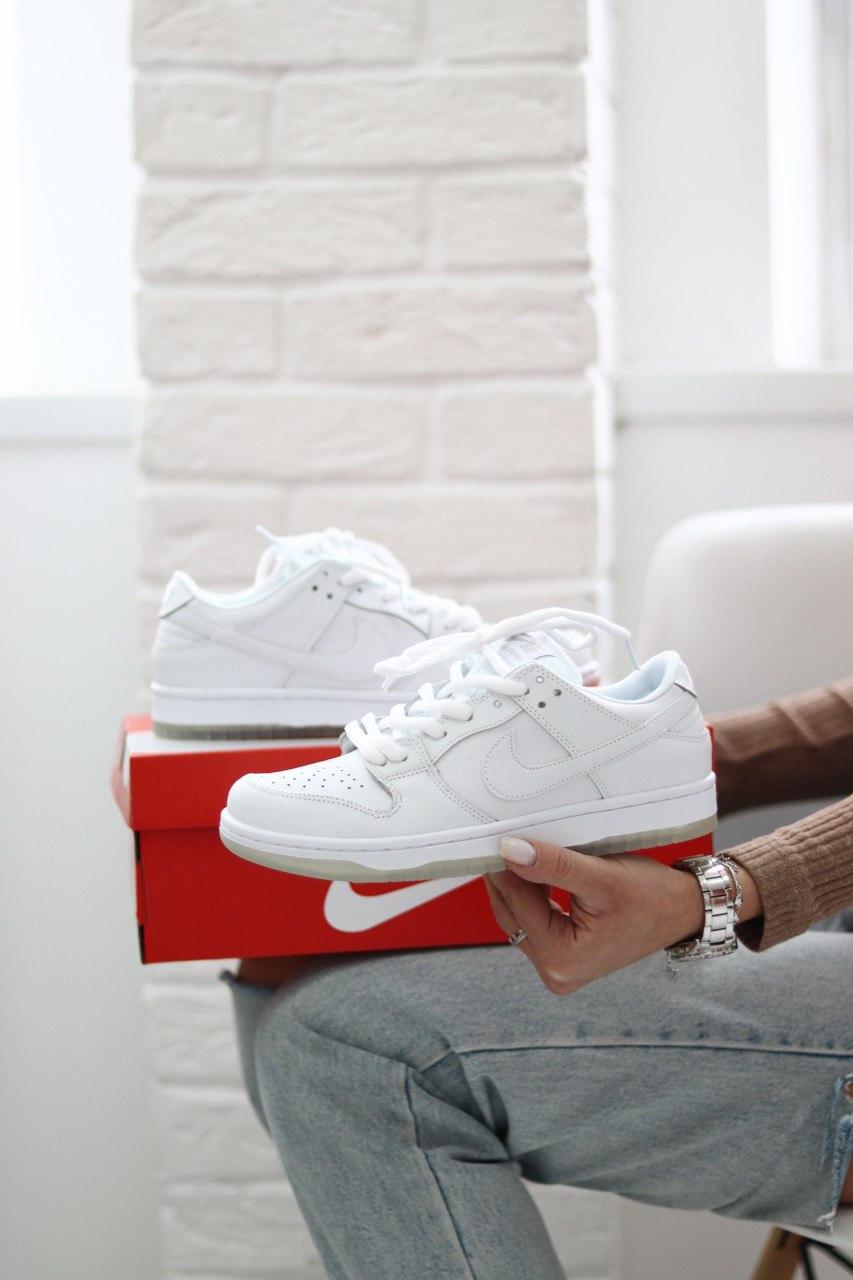 Nike Dunk Disrupt White