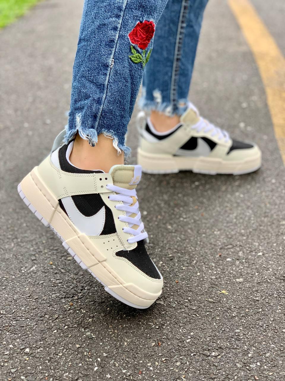 Nike Dunk Disrupt «Pale Ivory»