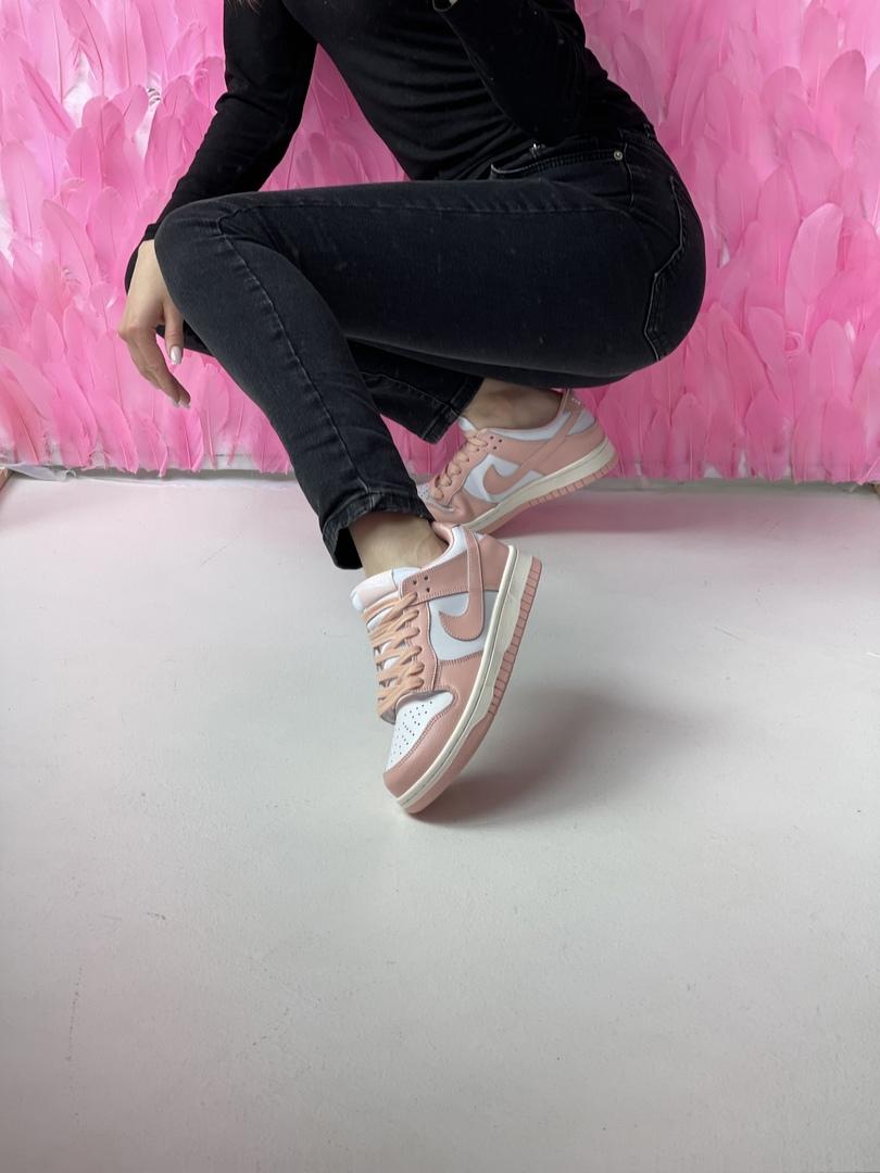 Nike Dunk Disrupt Pink White 2
