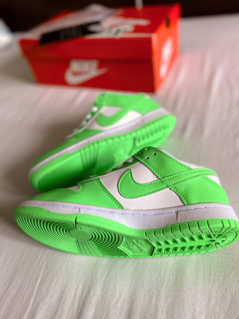 Nike SB Dunk Green White