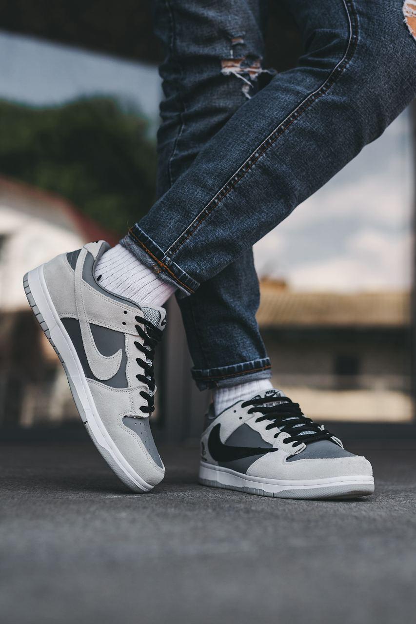 Nike SB Dunk Low x Travis Scott PlayStation 1