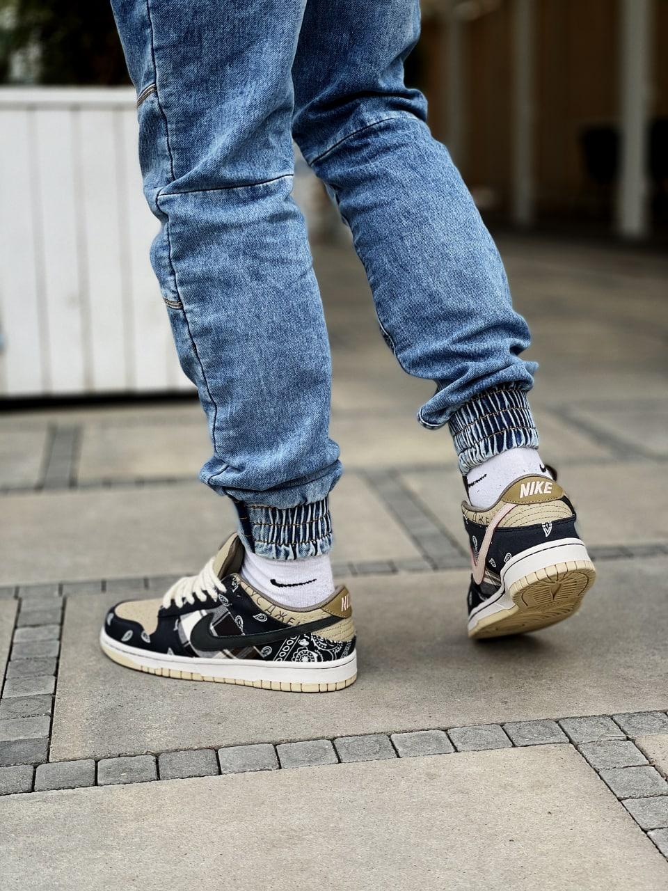 Nike SB Dunk Low x Travis Scott Cactus Jack Brown