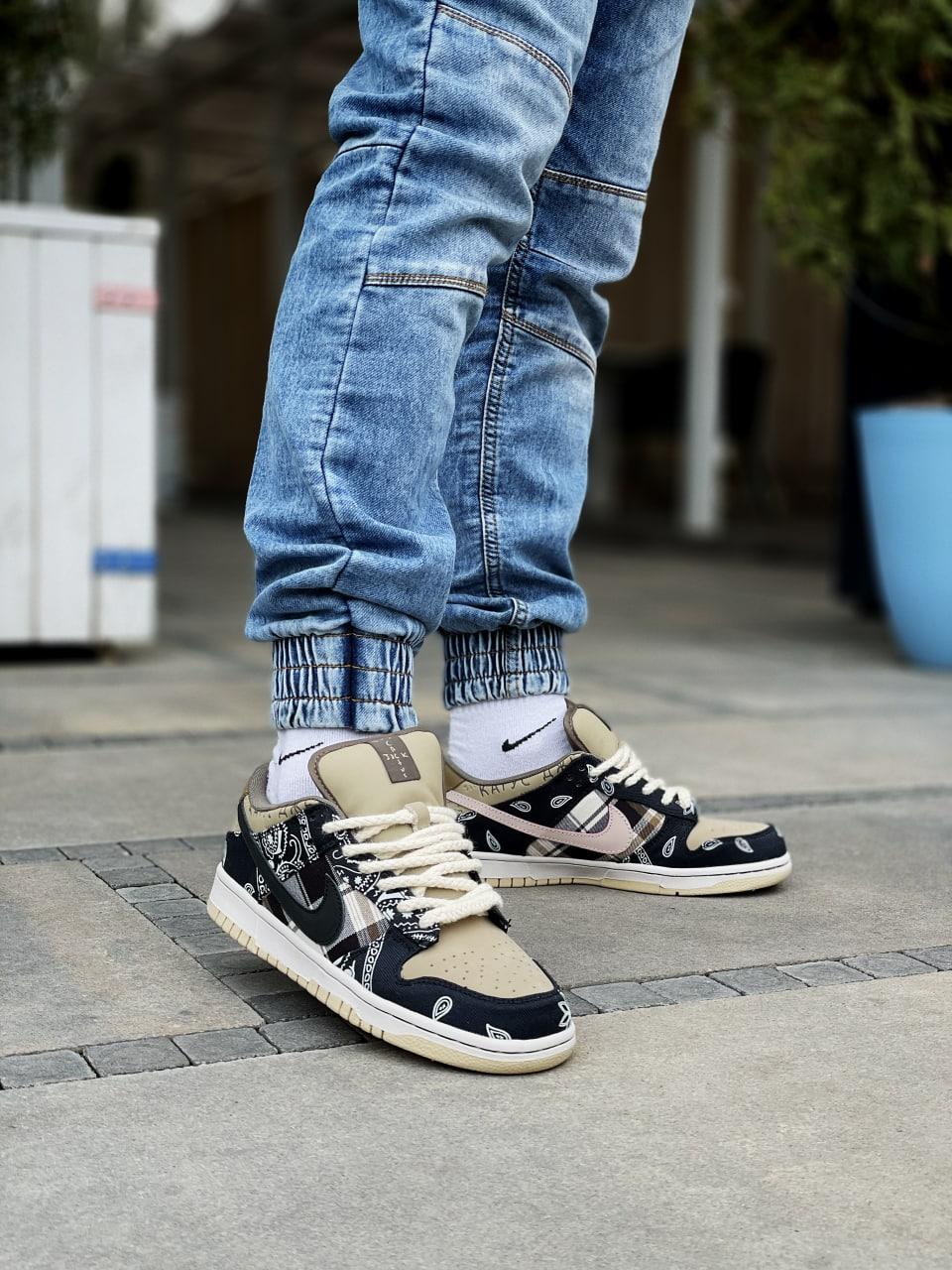 Nike SB Dunk Low x Travis Scott Cactus Jack Brown