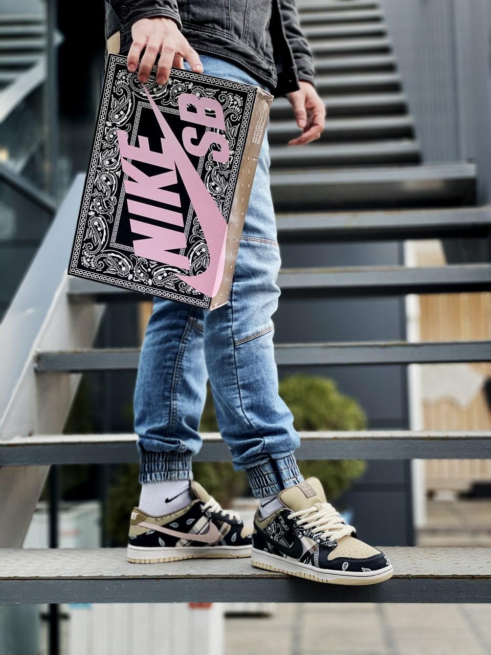 Nike SB Dunk Low x Travis Scott Cactus Jack Brown