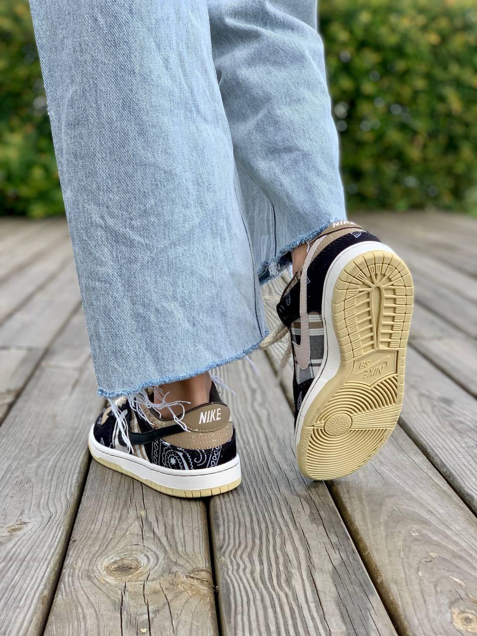 Nike SB Dunk Low x Travis Scott Cactus Jack Grey