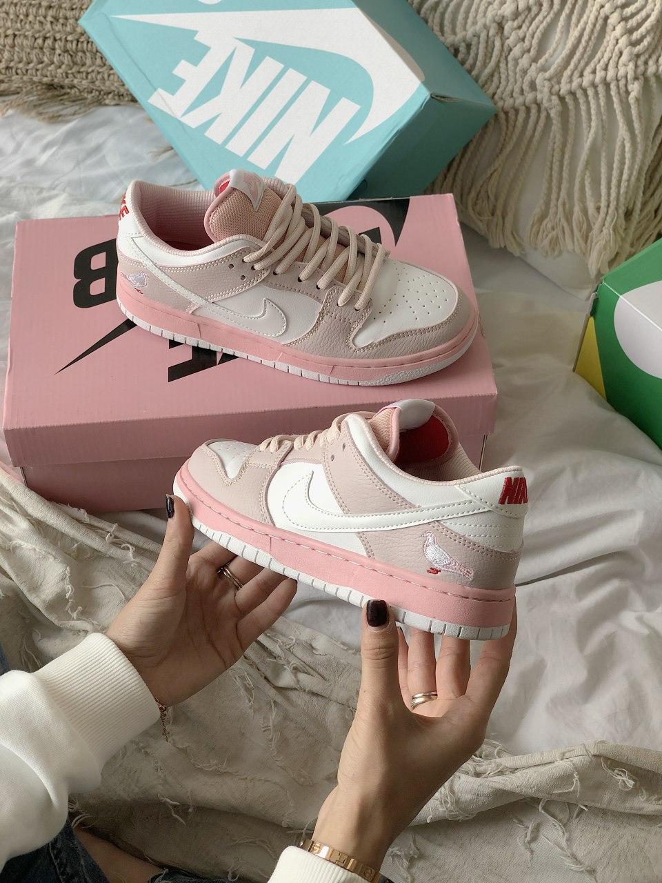 Nike SB Dunk Low Pink Bird