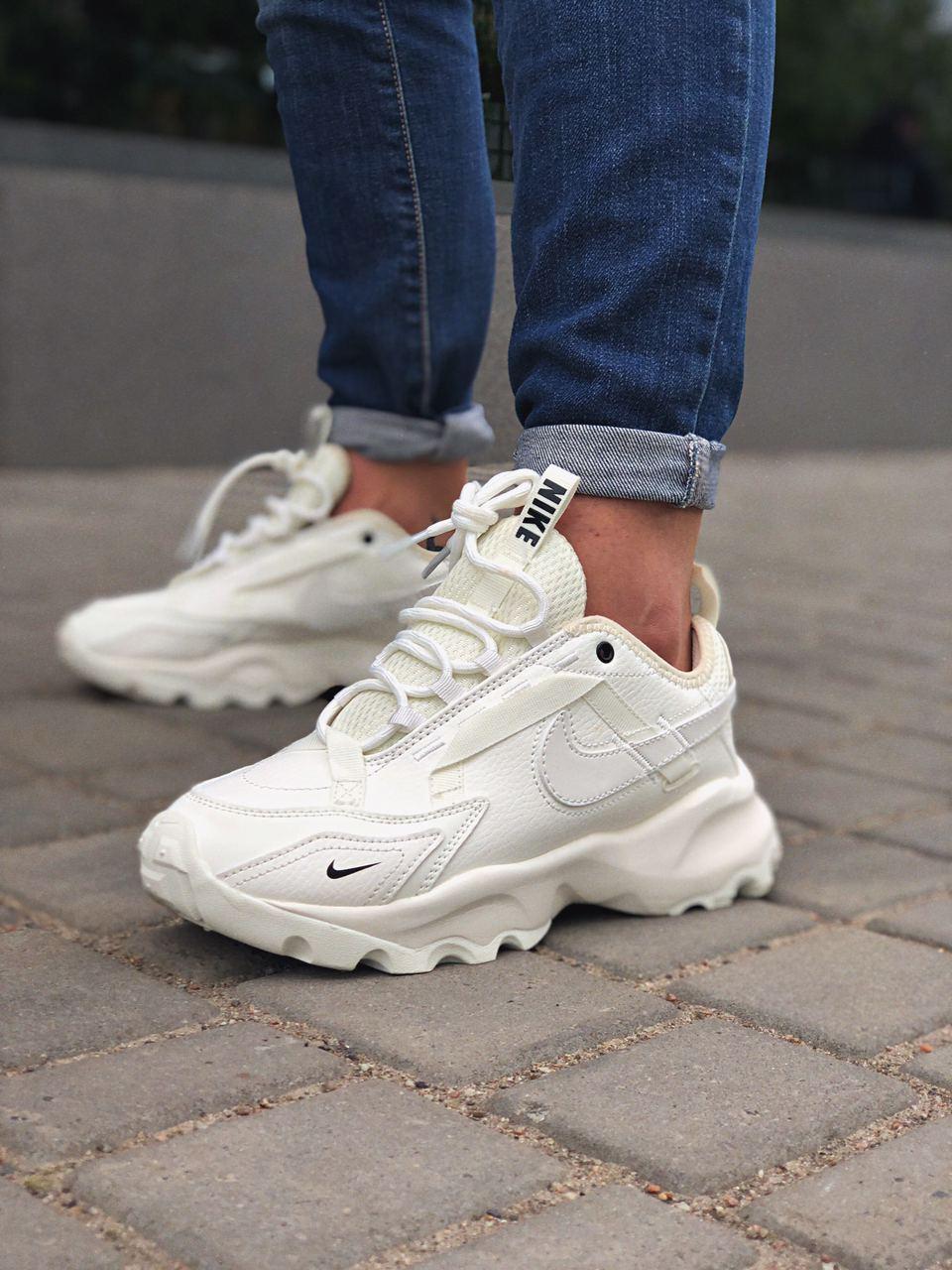 Nike TC 7900 White