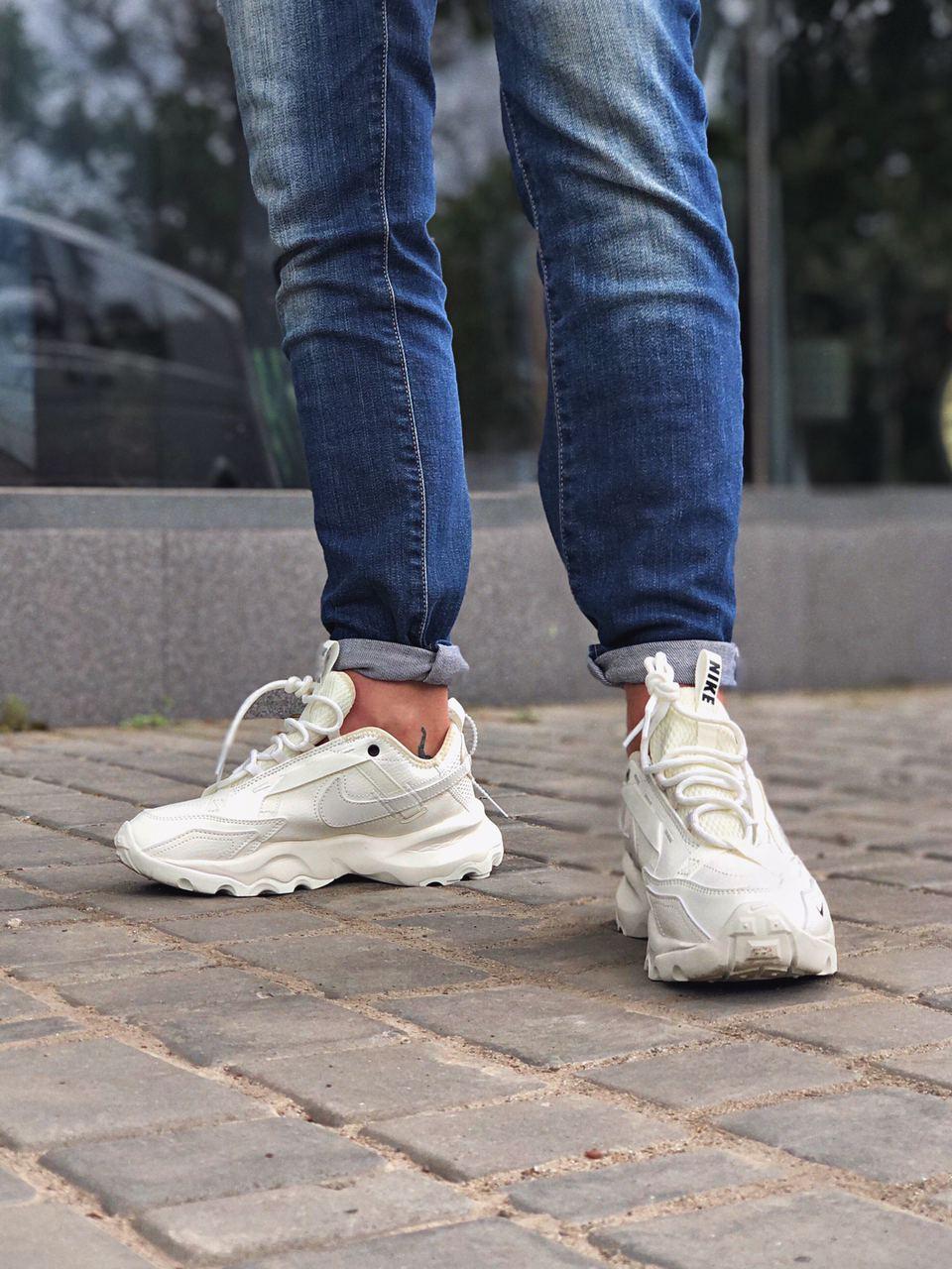 Nike TC 7900 White