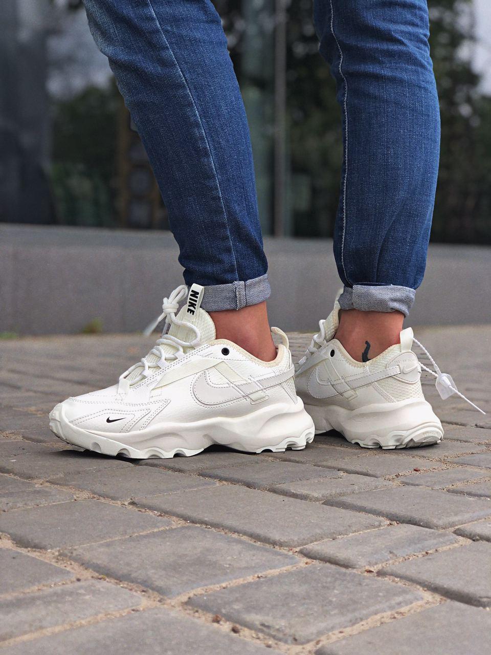 Nike TC 7900 White