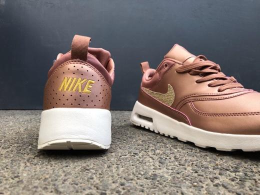Nike Thea Jewel Gold