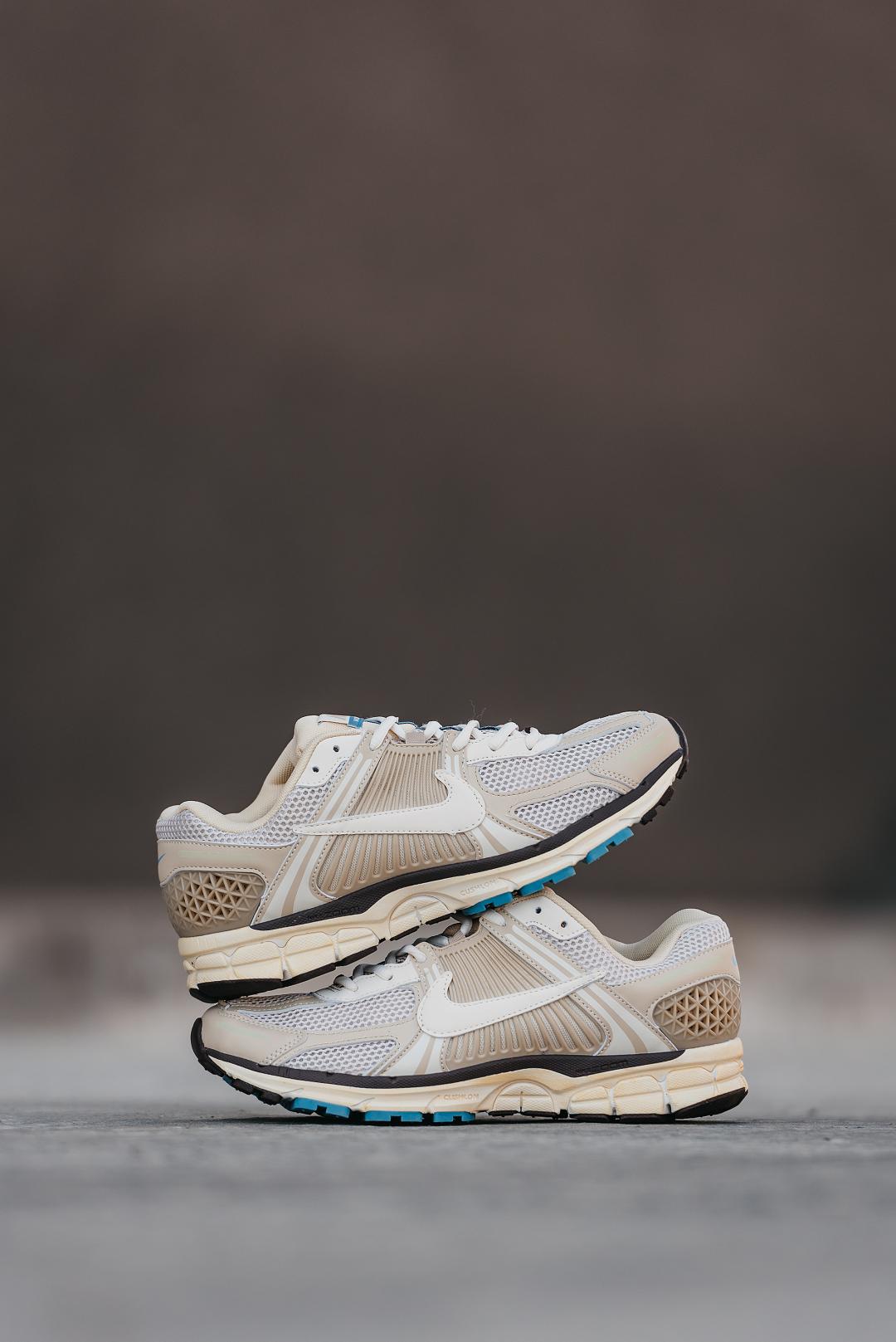 Nike Zoom Vomero 5 Beige