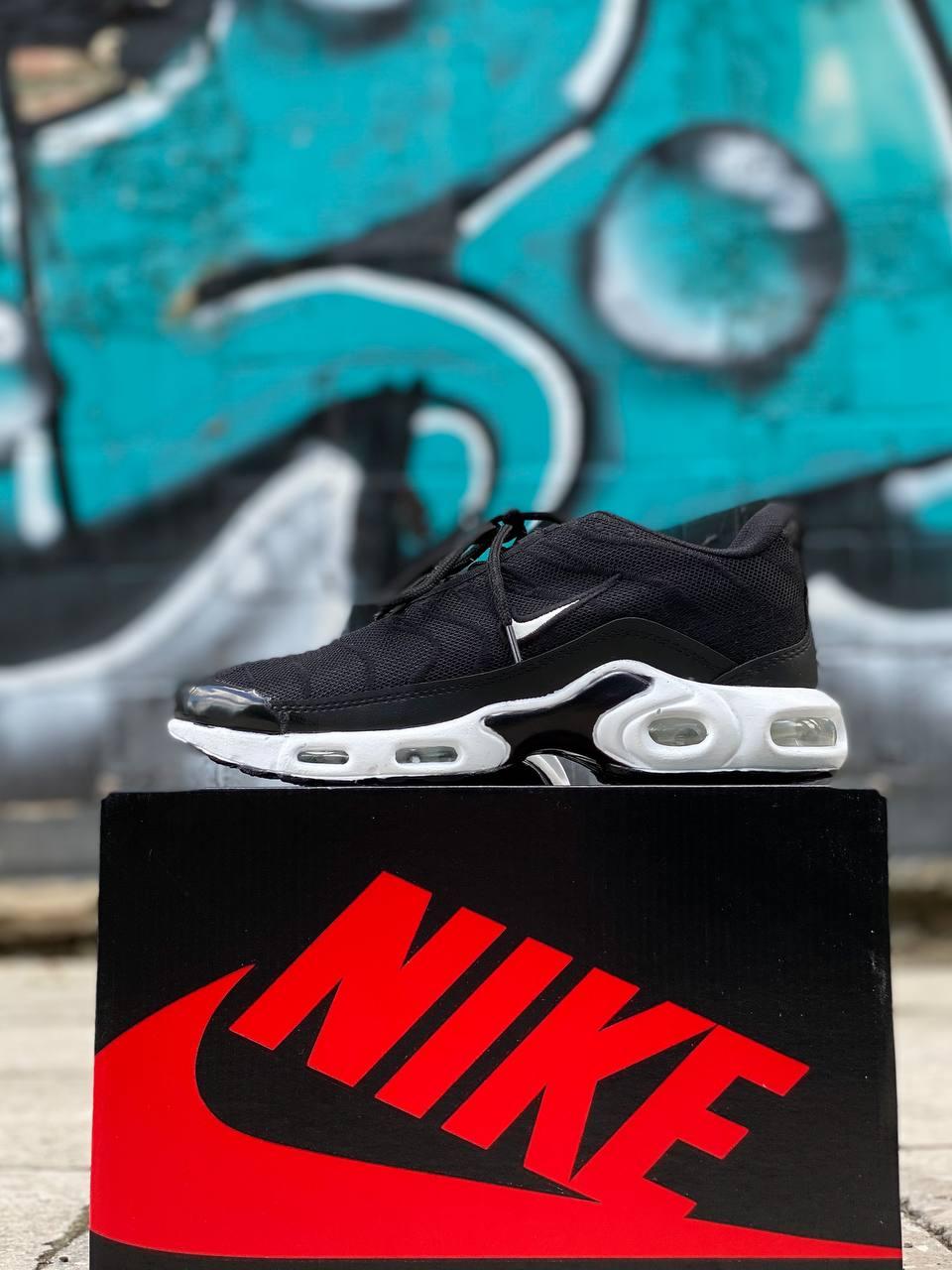 Nike Air Max Plus TN Black
