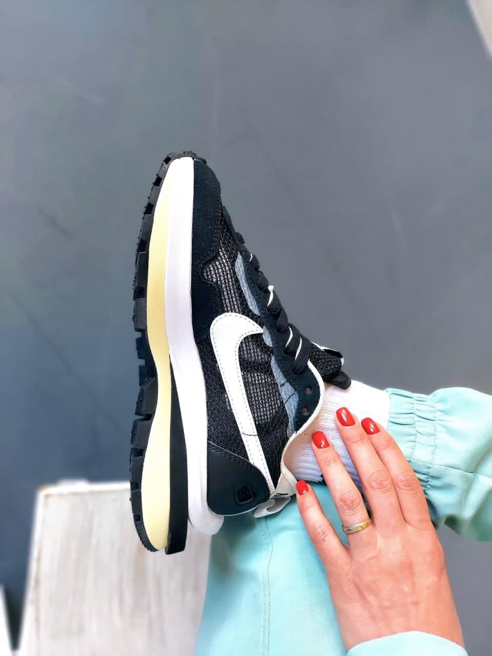 Nike VaporWaffle x Sacai Black White