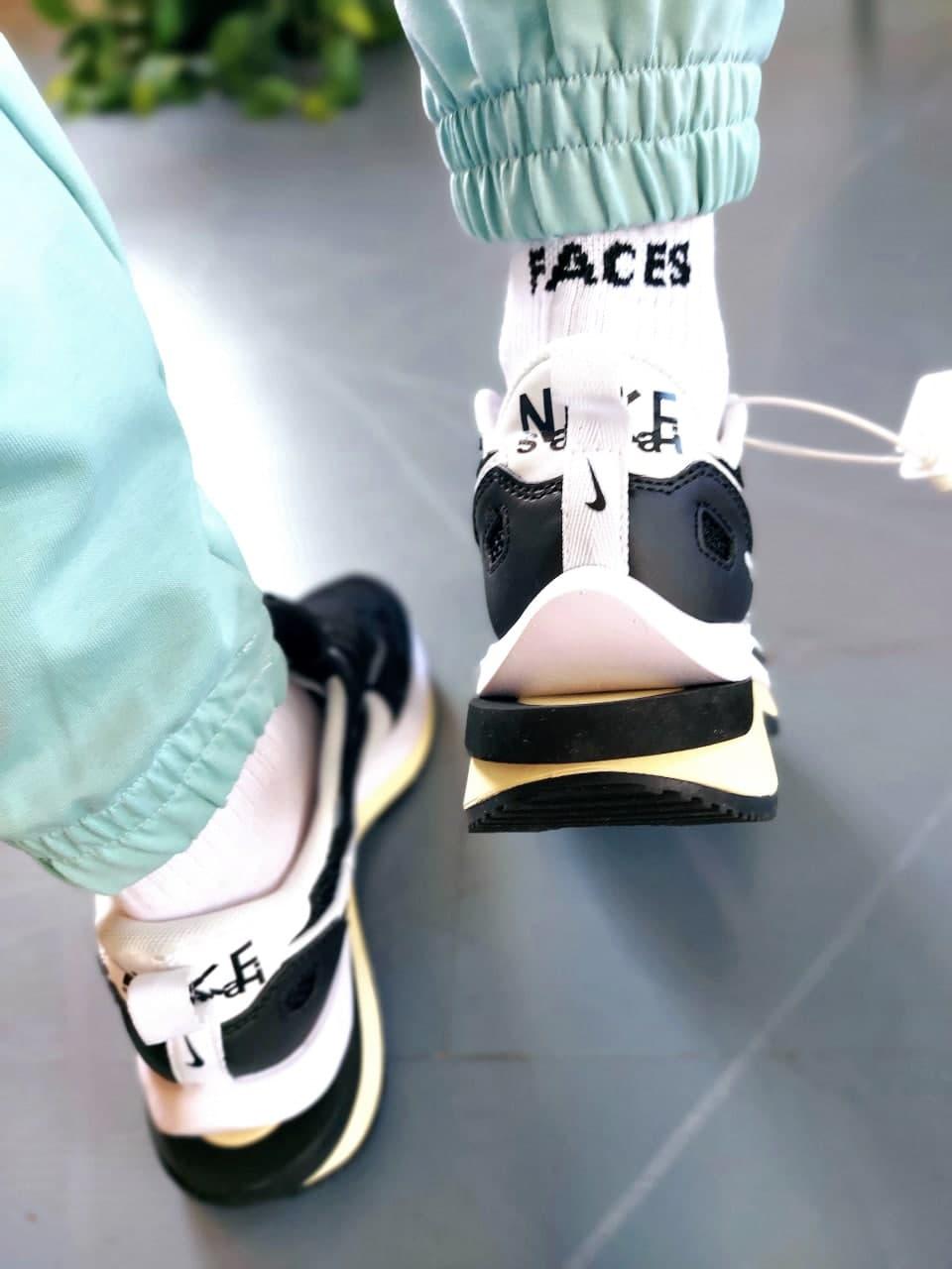 Nike VaporWaffle x Sacai Black White