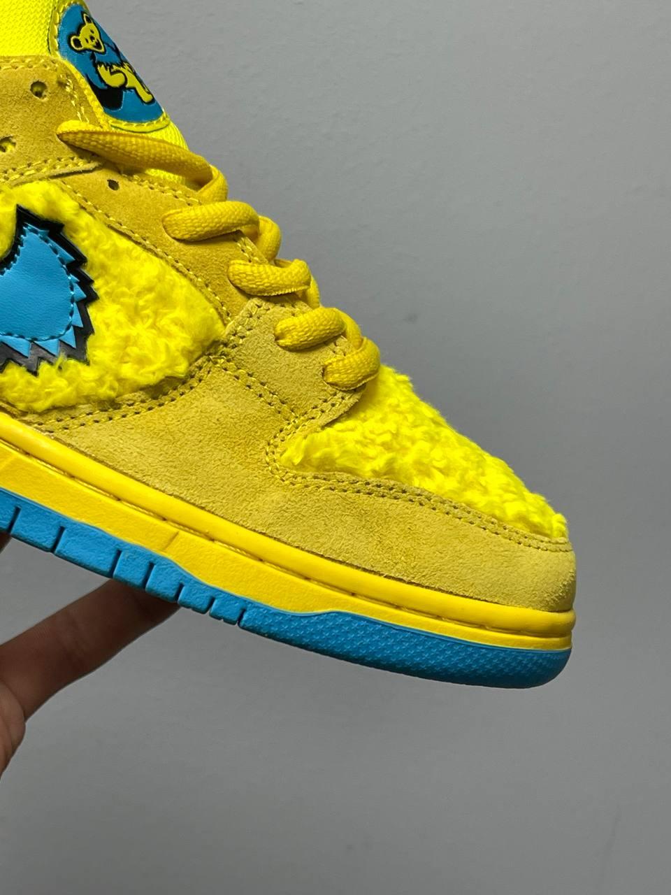 SB Dunk x Grateful Dead Bears