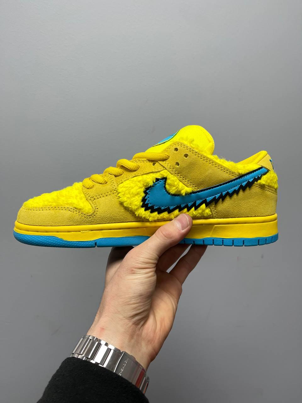 SB Dunk x Grateful Dead Bears