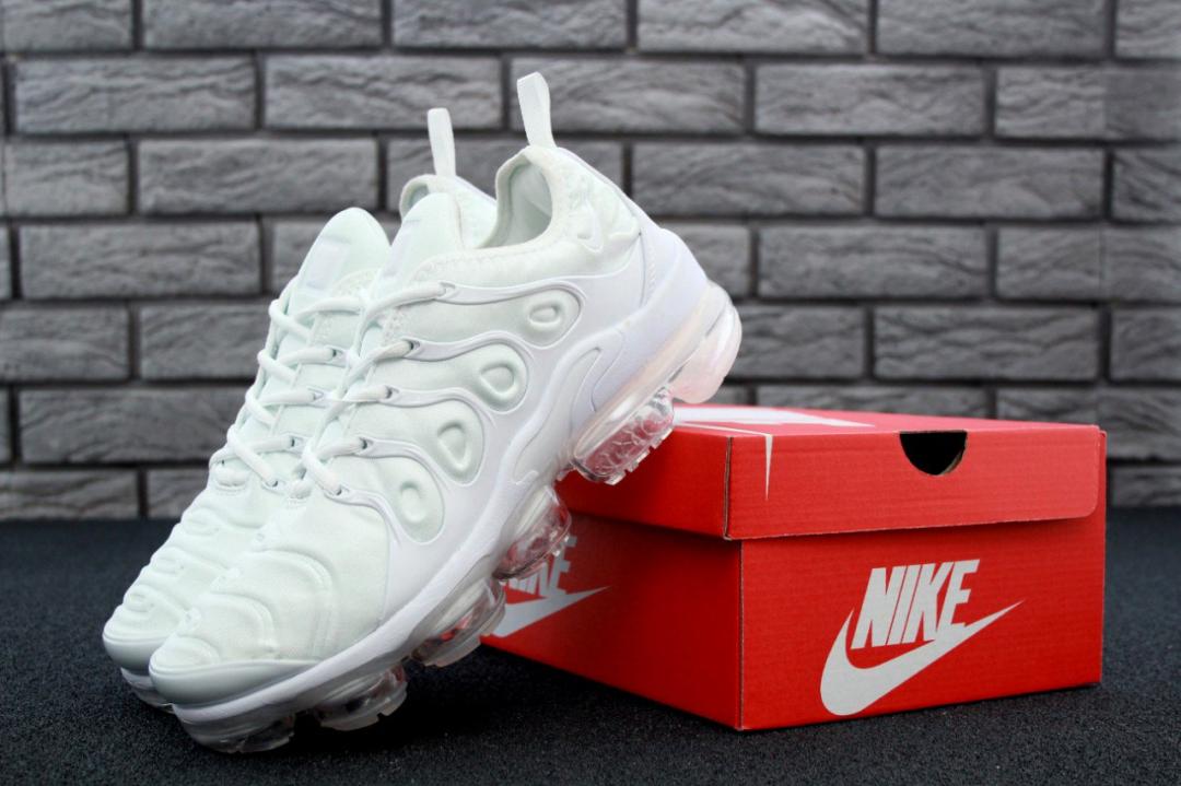 Nike Vapor Max Plus White