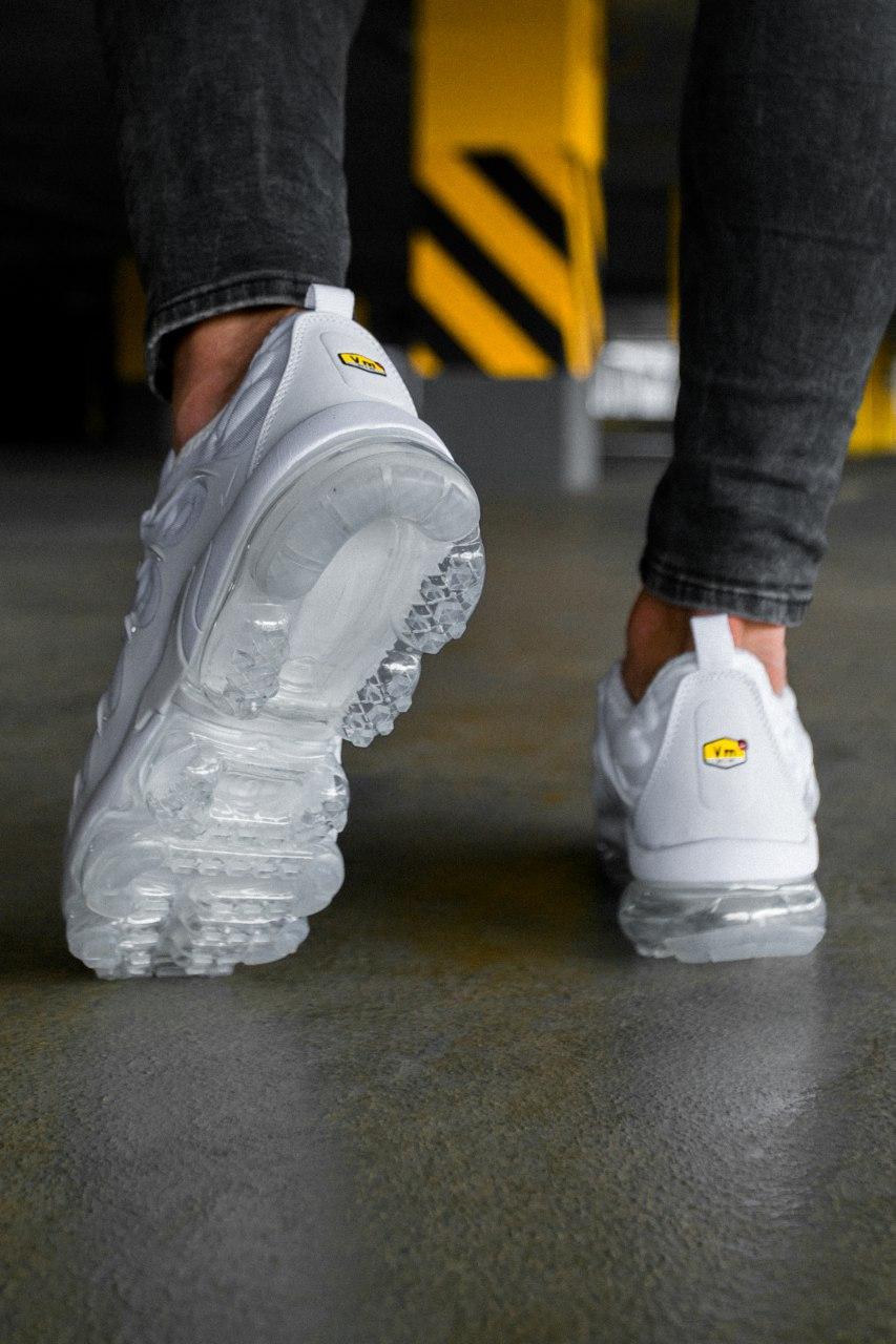 Nike Vapor Max Plus White
