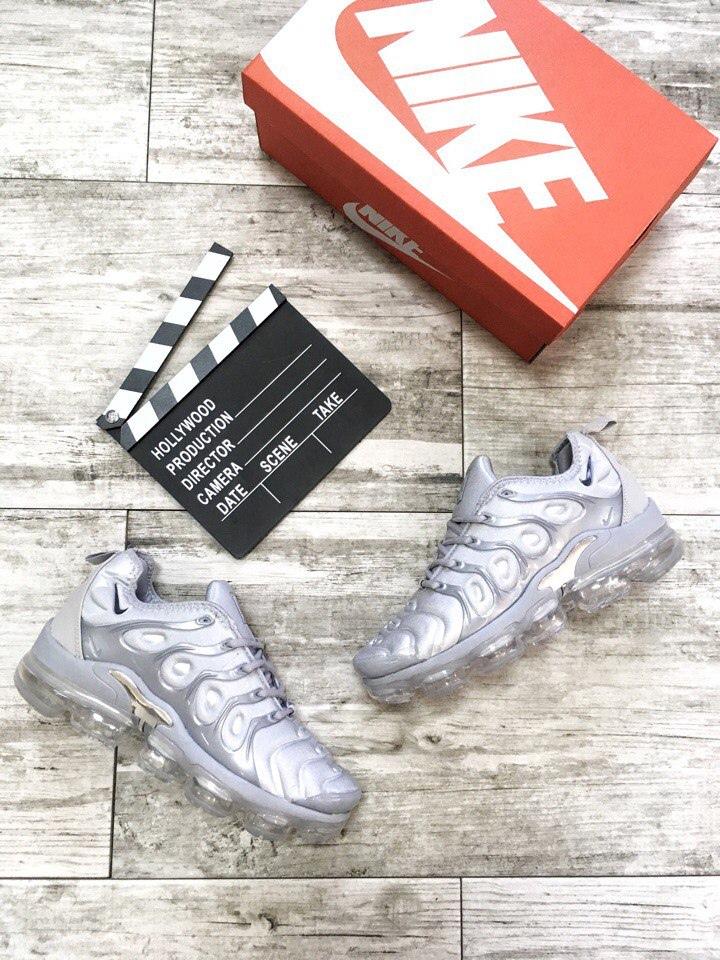 Nike Vapor Max Plus Grey