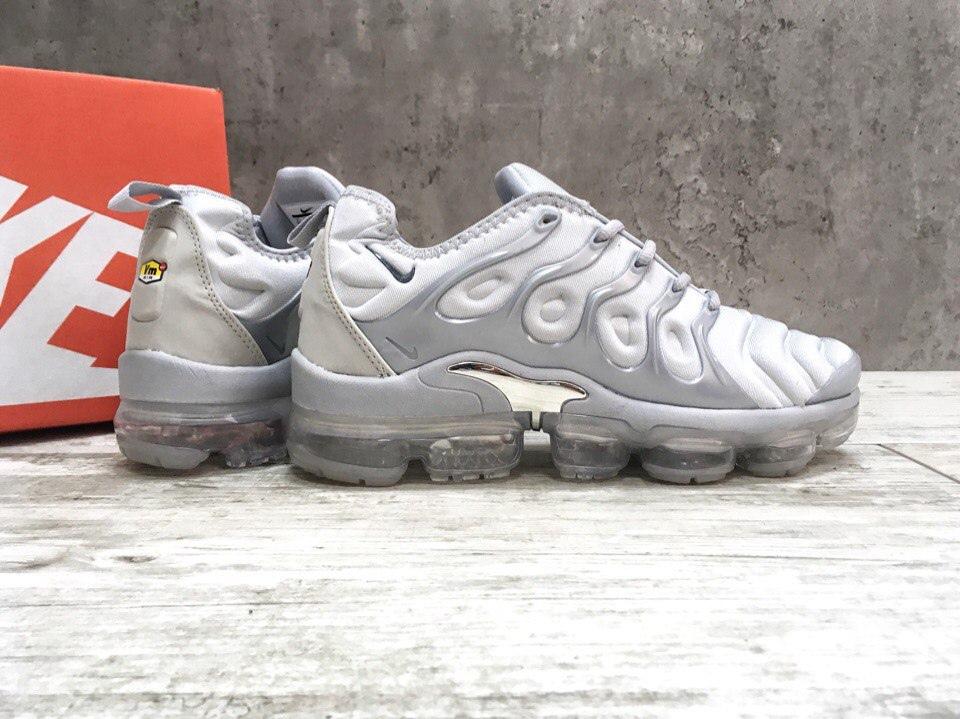 Nike Vapor Max Plus Grey