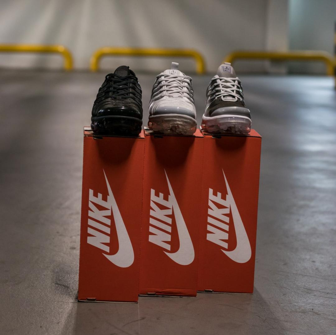 Nike Vapor Max Plus Grey