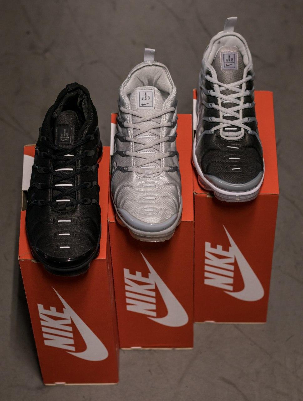 Nike Vapor Max Plus Grey