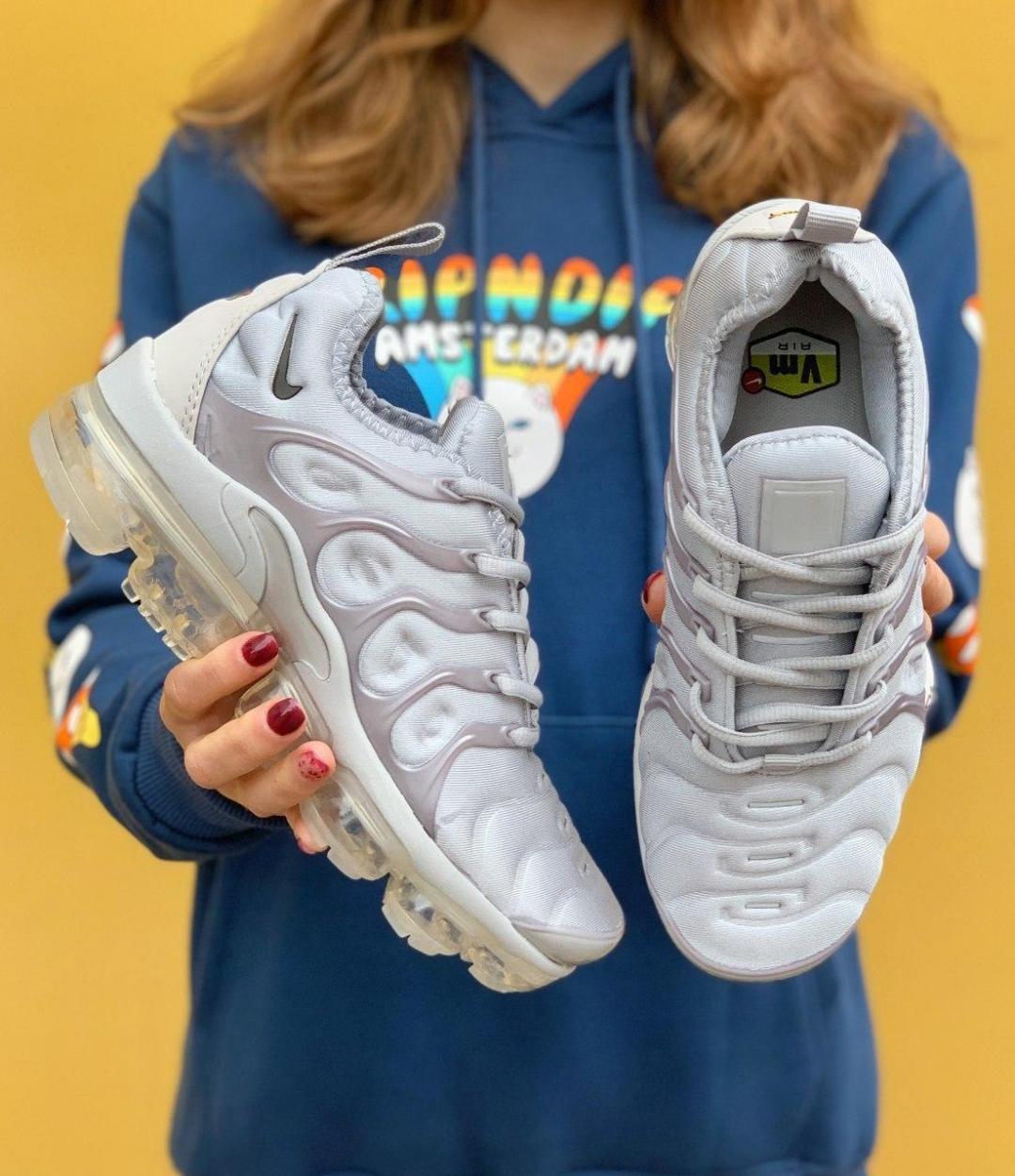 Nike Vapor Max Plus Grey