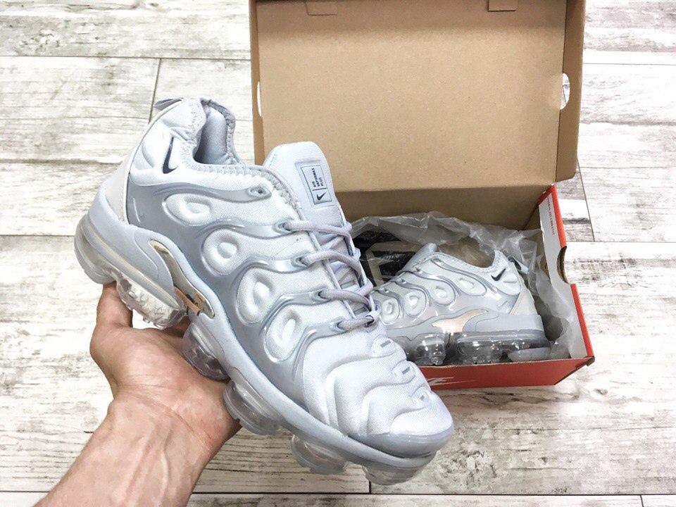 Nike Vapor Max Plus Grey