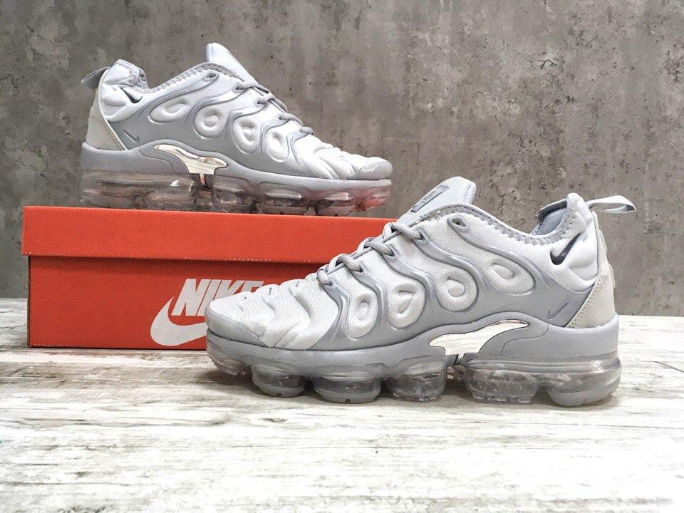 Nike Vapor Max Plus Grey