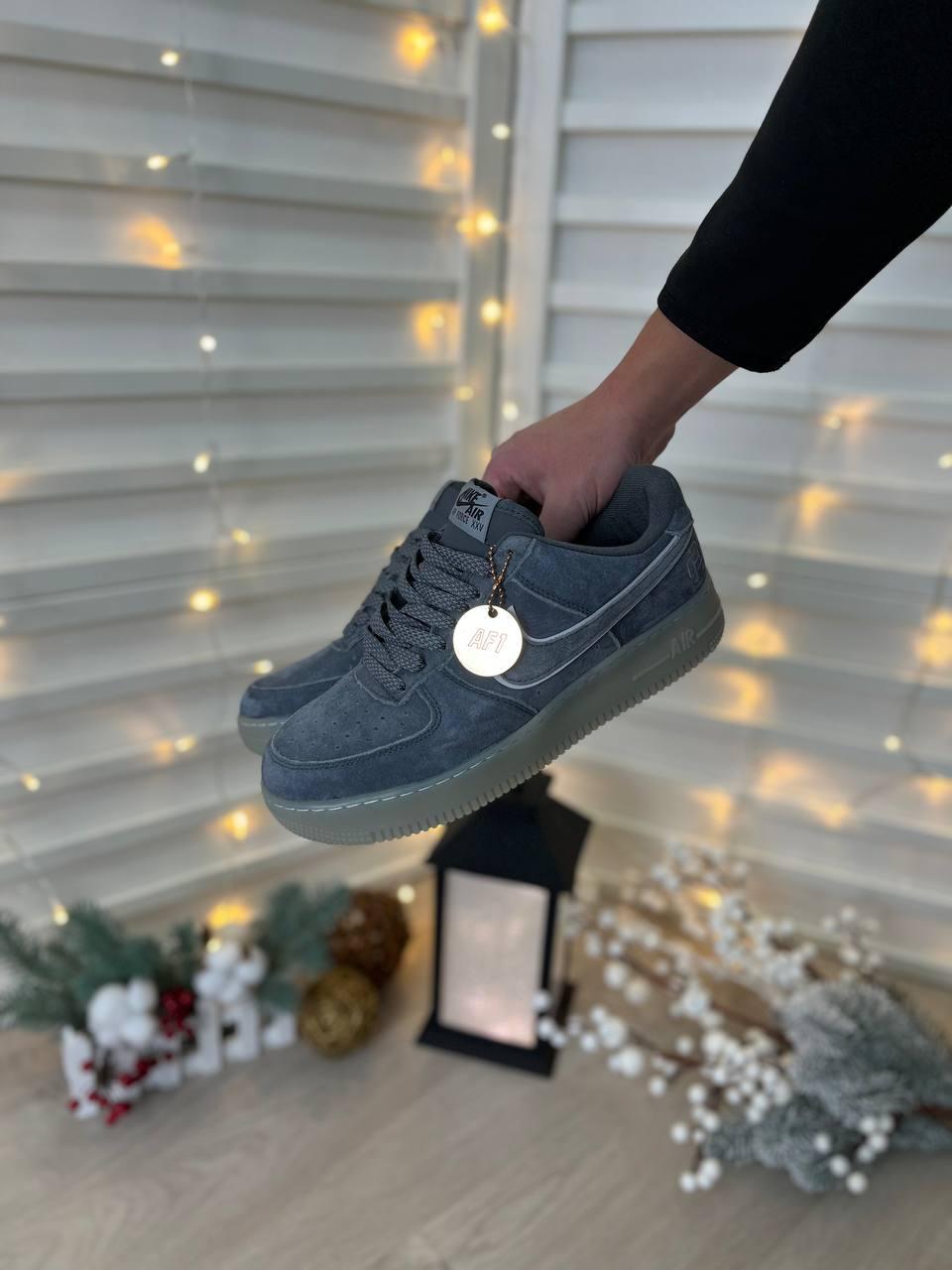 Nike Air Force 1 Reigning Champ