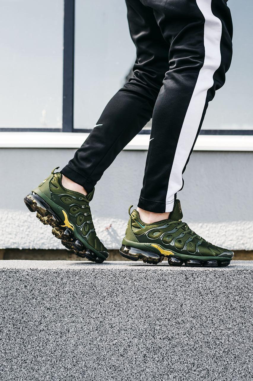 Nike Vapor Max Plus Khaki