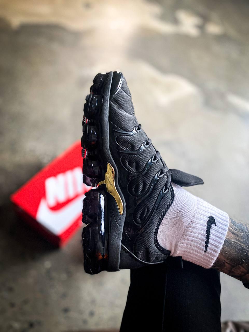 Nike Vapor Max Plus Black Gold
