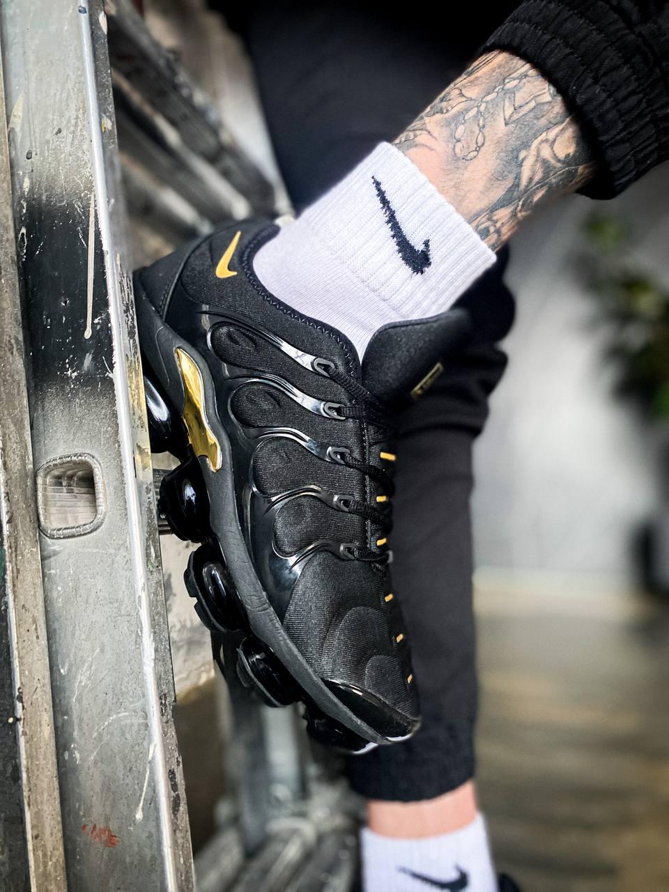 Nike Vapor Max Plus Black Gold