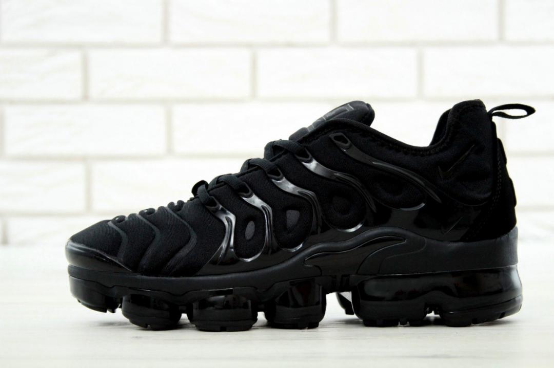 Nike Vapor Max Plus Black