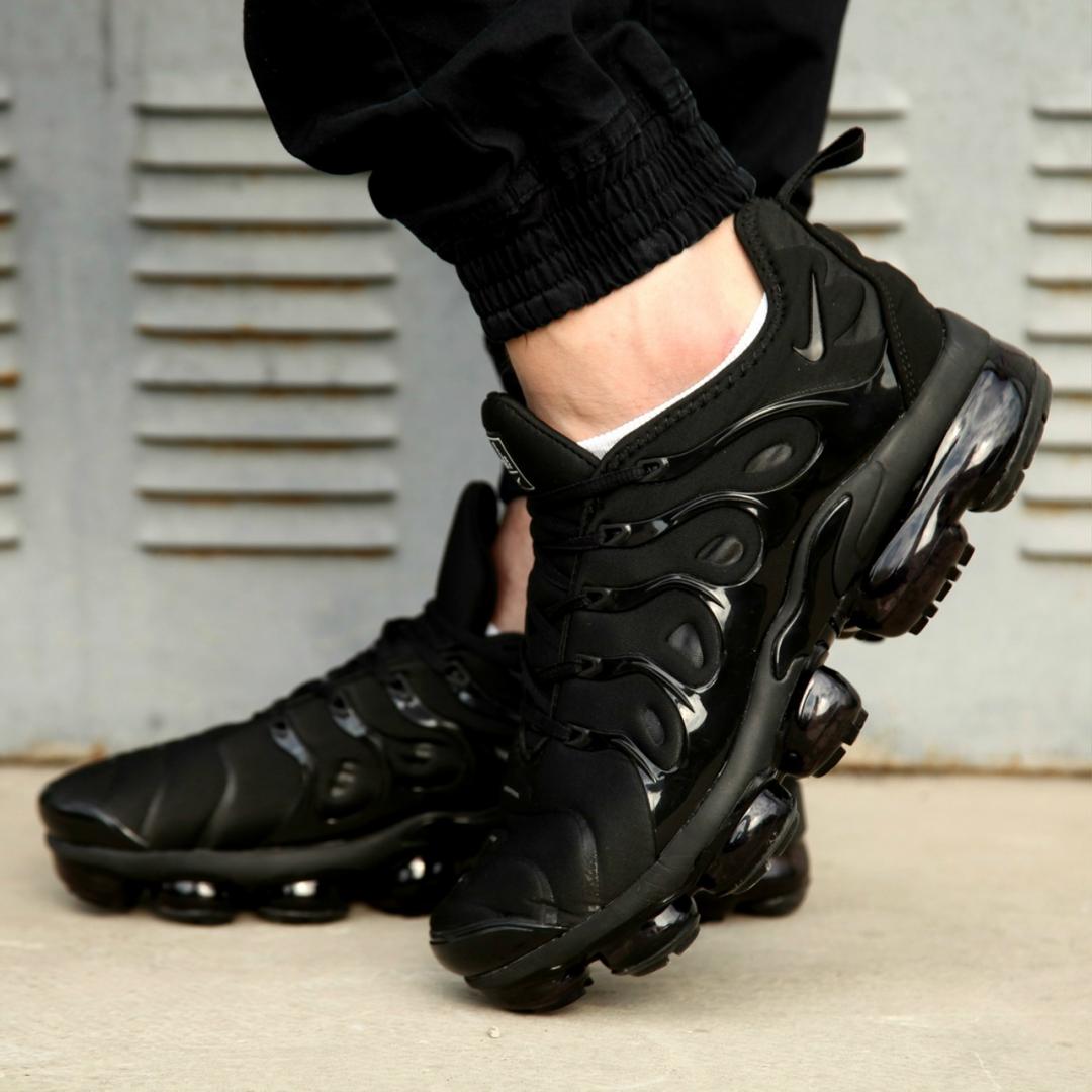 Nike Vapor Max Plus Black
