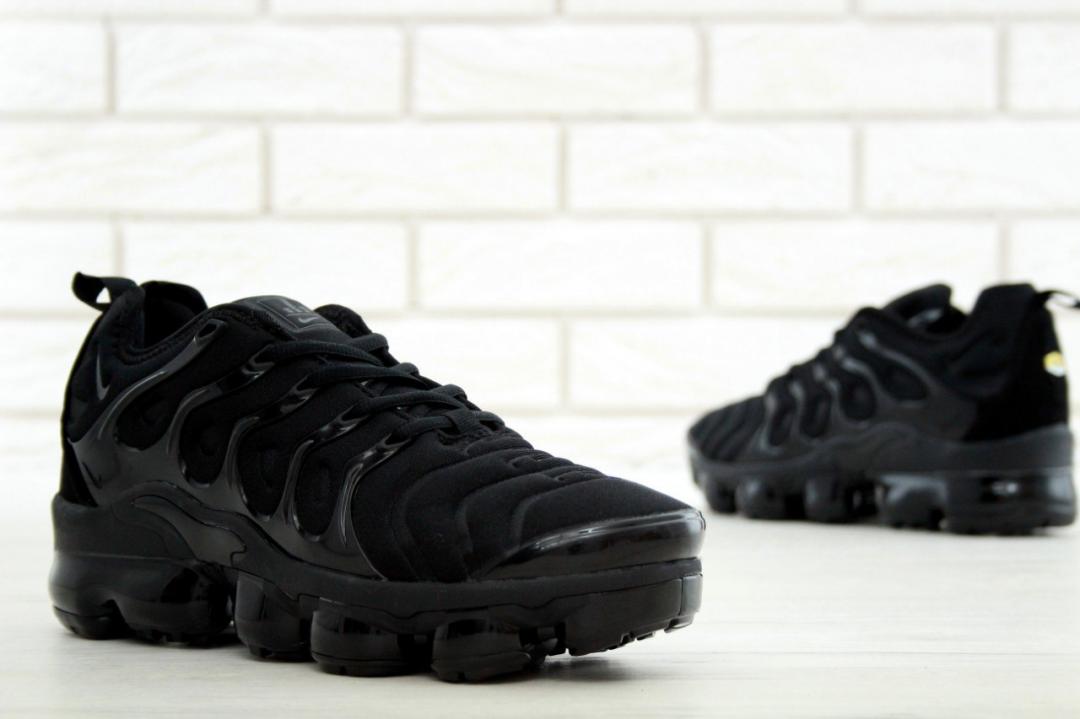 Nike Vapor Max Plus Black