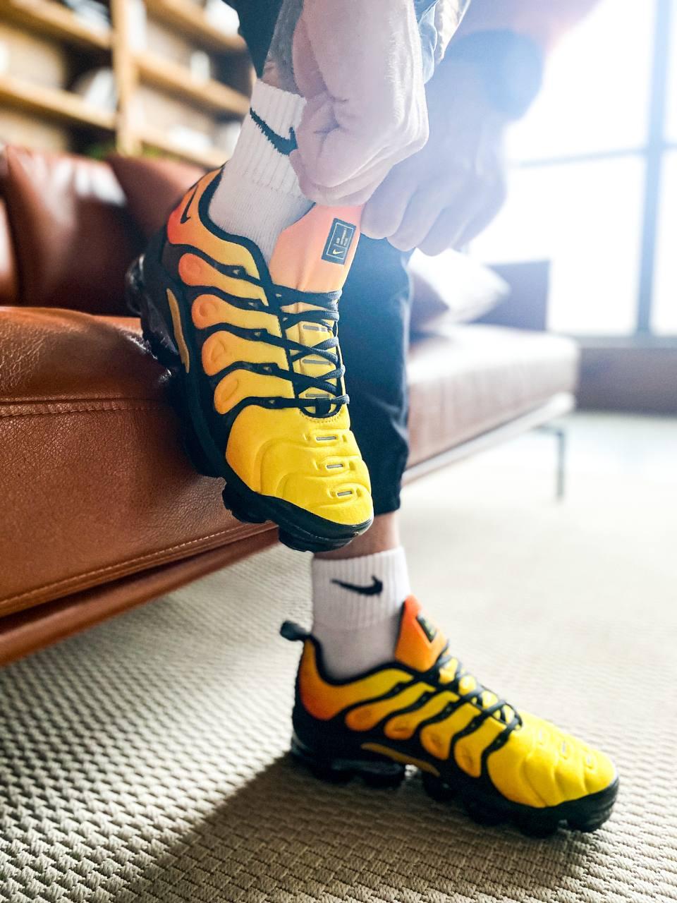Nike Vapor Max Plus Orange
