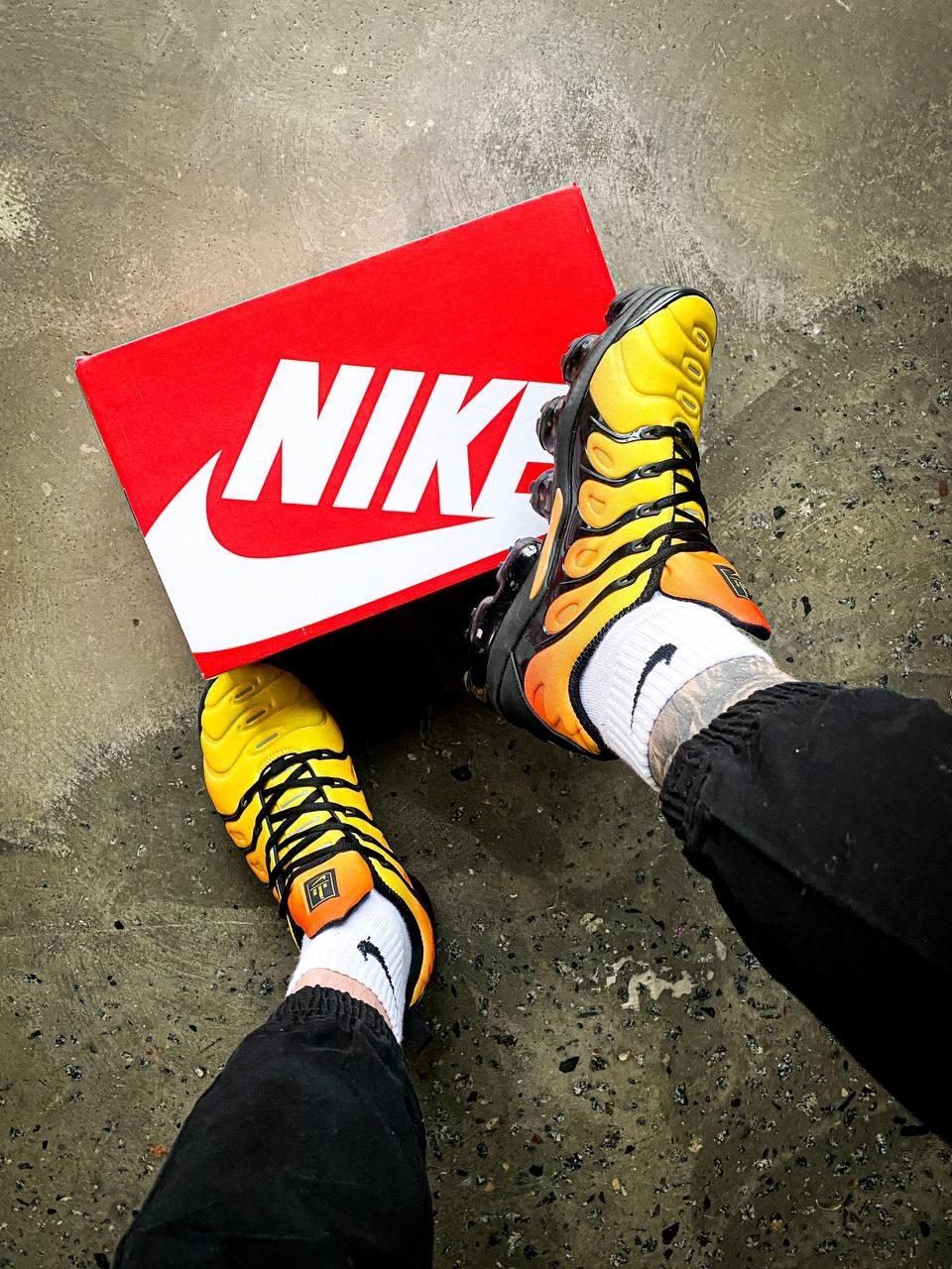 Nike Vapor Max Plus Orange