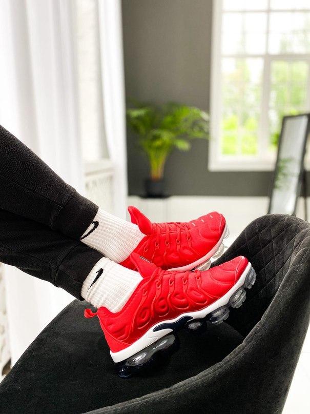 Nike Vapor Max Plus Red White