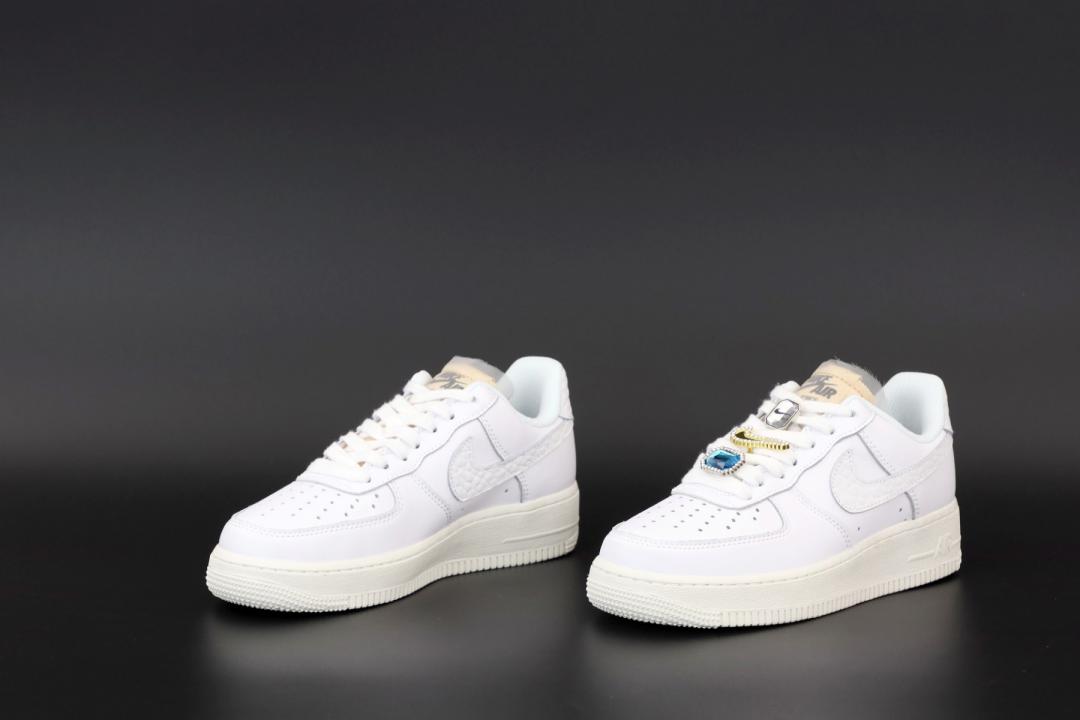 Nike Air Force 1 White Beige 4